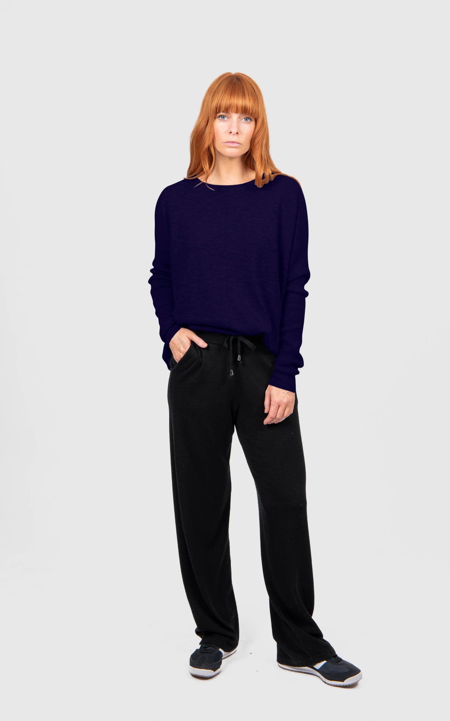 ESSENTIAL CURVED HEM CREW PULLOVER