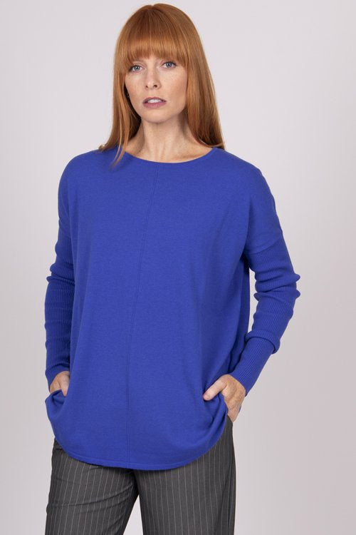 Queen Crew Neck Curved Hem Pullover