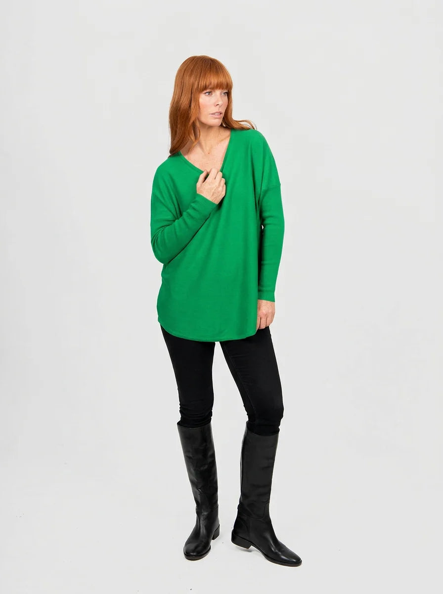 Bridge & Lord - Queen Vee Curved Hem Pullover