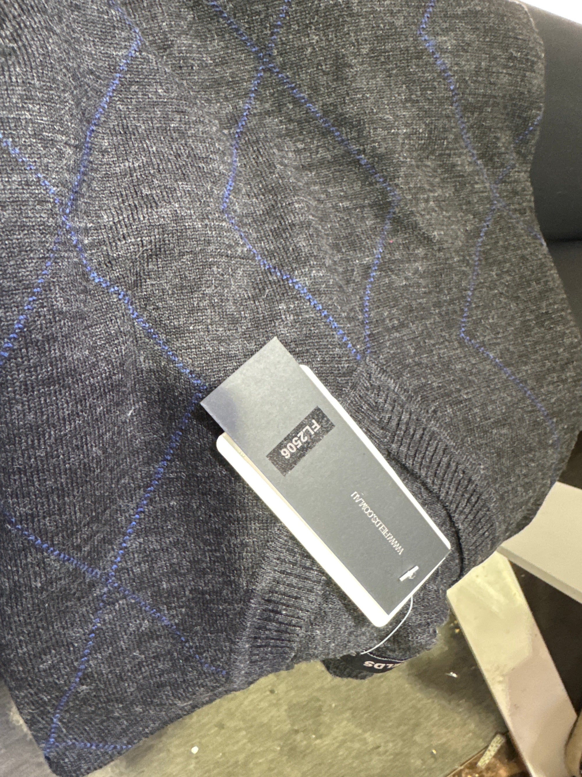 Fields Knitwear V-Neck Argyle Pullover – Pure Australian Merino Wool