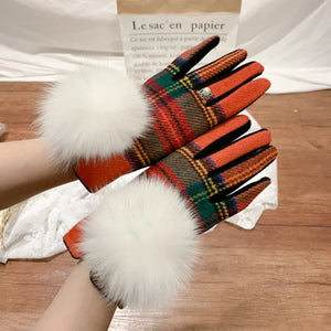 Cashmere Gloves With Fox Fur