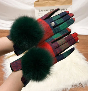 Cashmere Gloves With Fox Fur