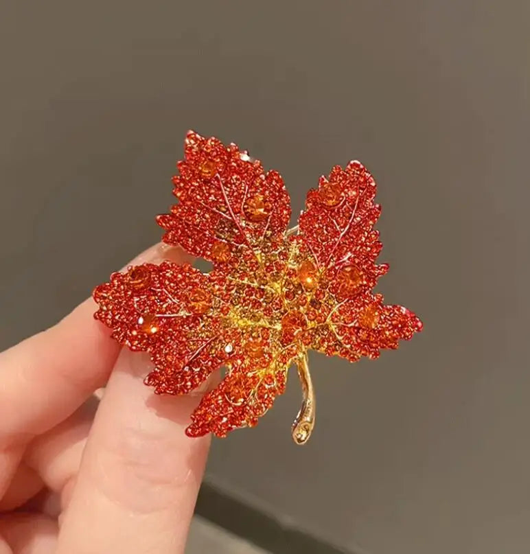 TAHLIA JEWELLERY SMALL BROOCH