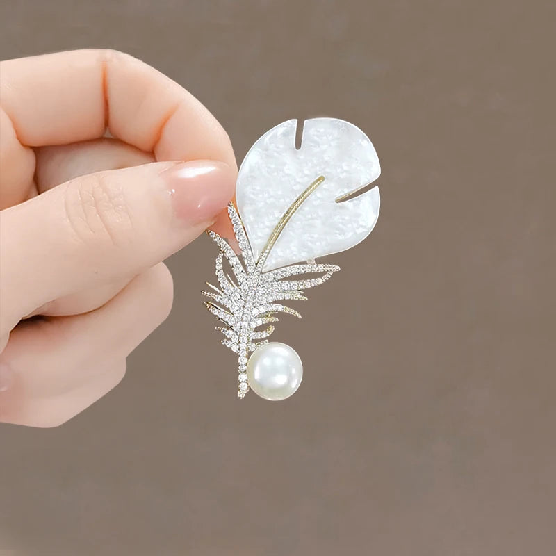 TAHLIA JEWELLERY SMALL BROOCH