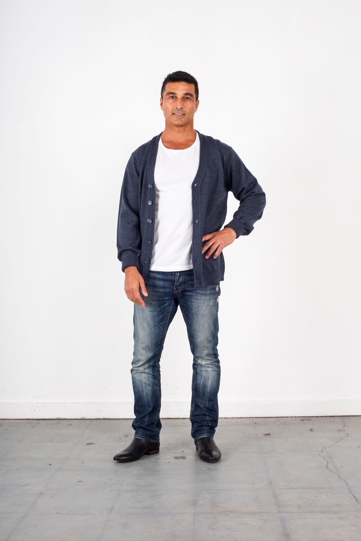 Ansett Machine Washable Cardigan With Lines Pockets