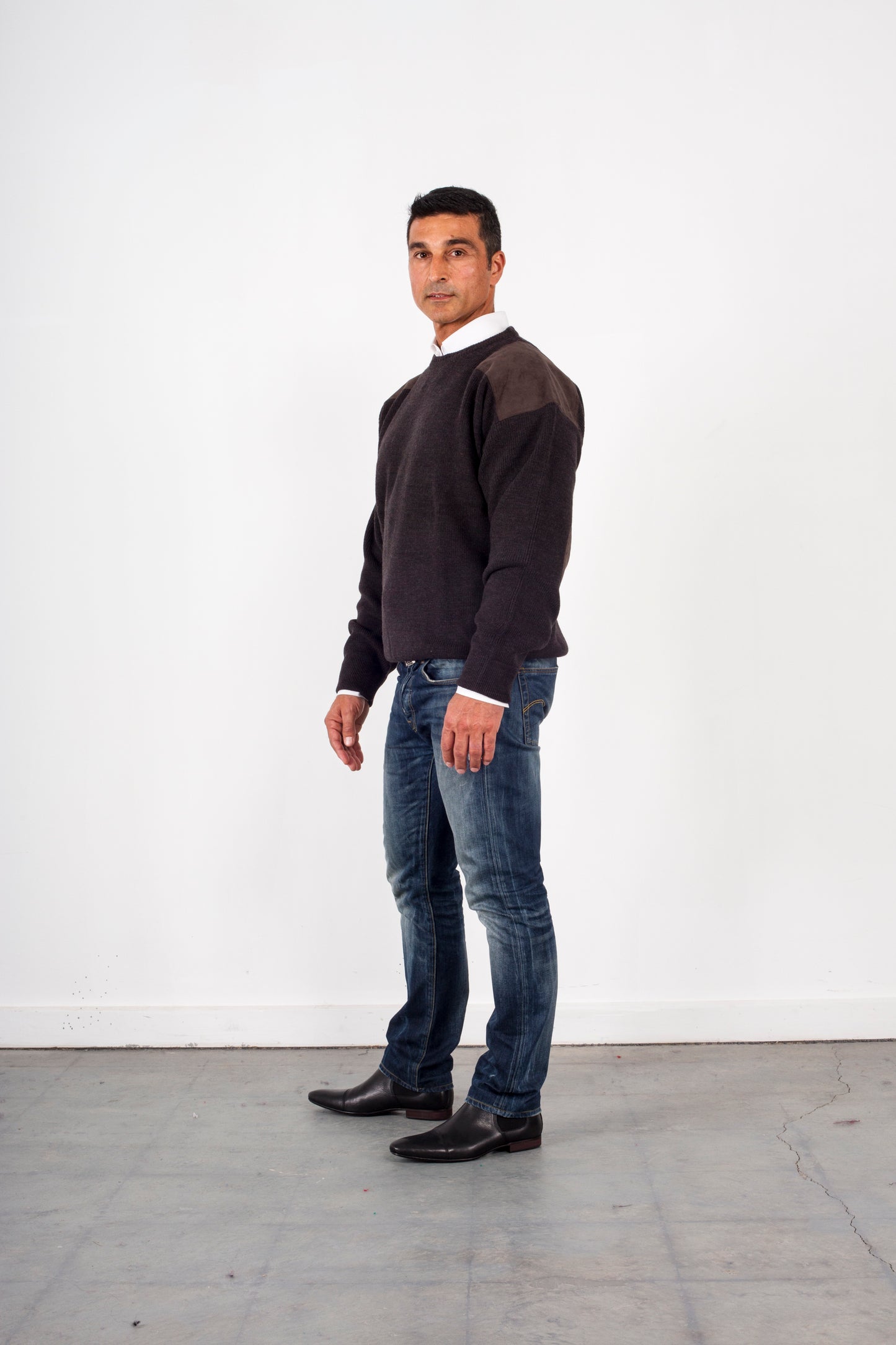 ANSETT Pure Wool Crewneck Jumper with Suede Patches