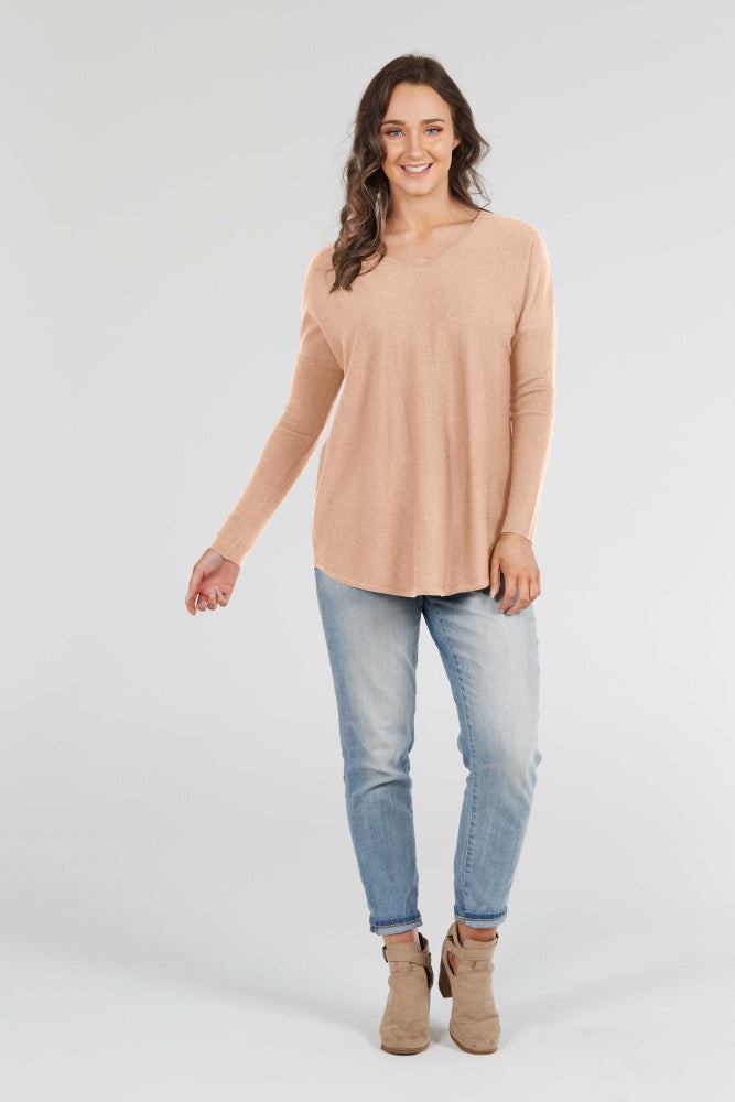ESSENTIAL CURVED HEM VEE PULLOVER BRIDGE & LORD CASHMERE / MERINO
