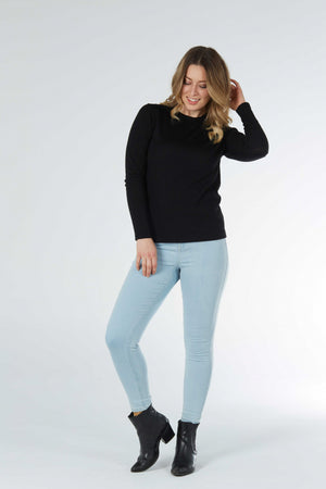 ESSENTIAL CREW NECK PULLOVER