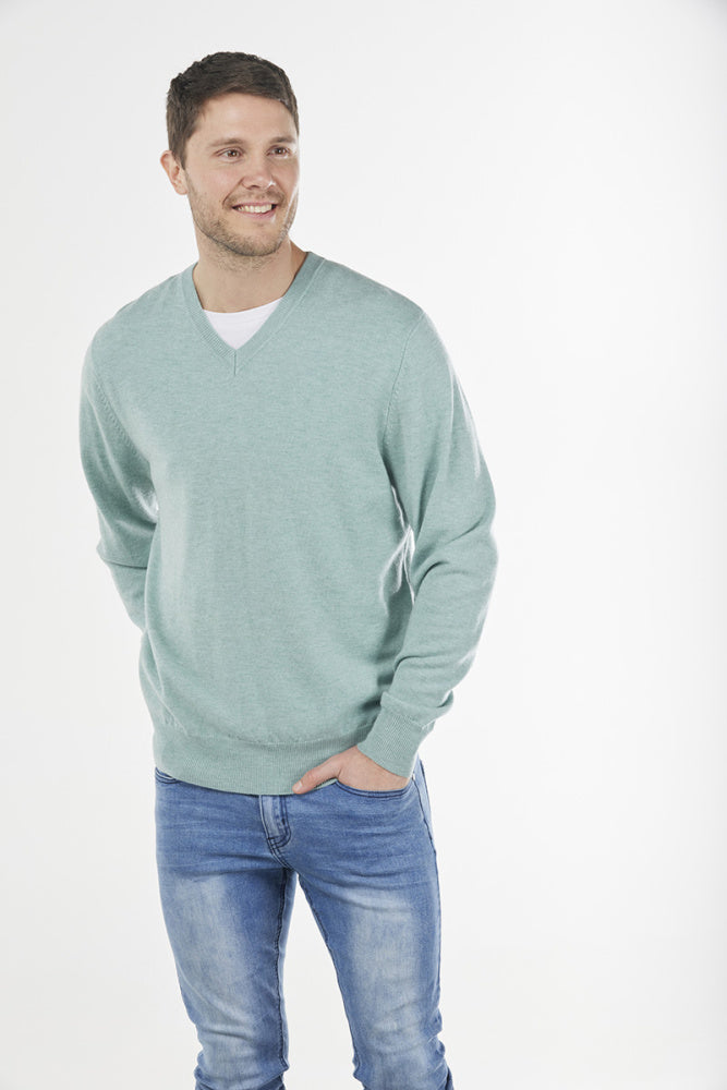 MERINO/ CASHMERE ESSENTIAL VEE NECK PULLOVER