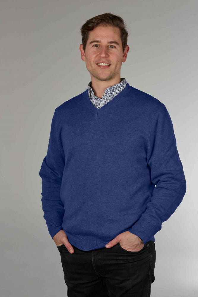 MERINO/ CASHMERE ESSENTIAL VEE NECK PULLOVER