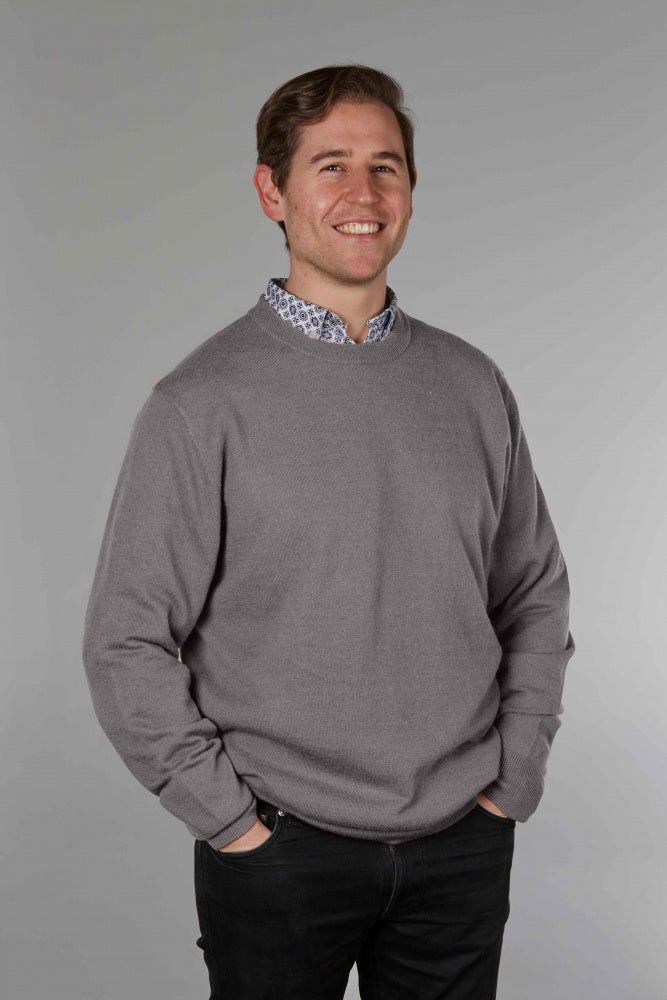 MERINO / CASHMERE ESSENTIAL CREW NECK PULLOVER BRIDGE & LORD